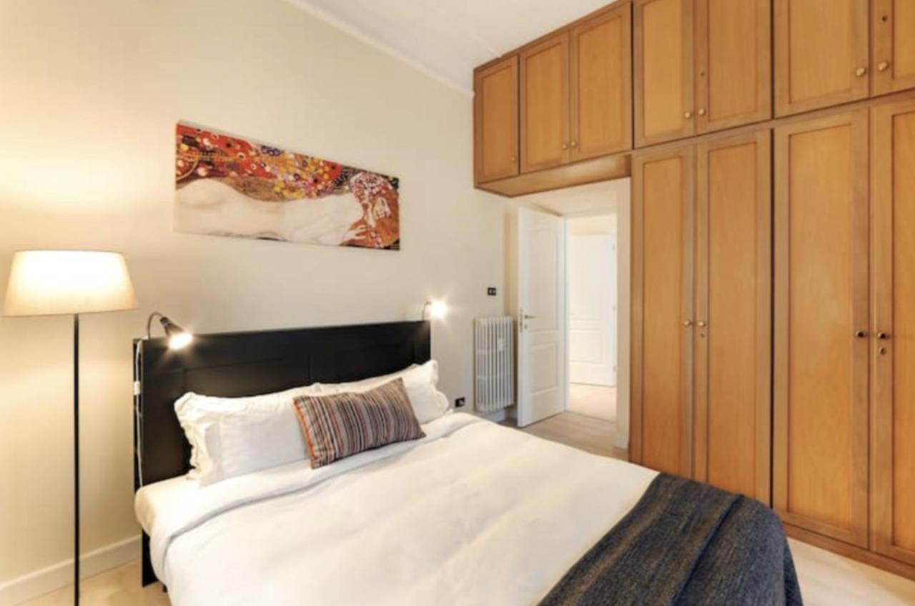 Sunny Flat In Elegant Building Close To Colosseum Rzym Zewnętrze zdjęcie