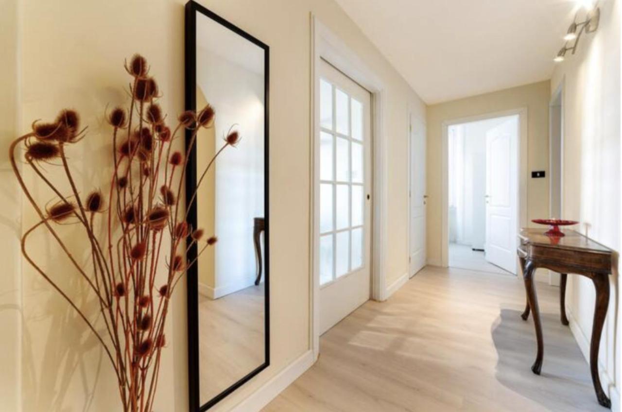 Sunny Flat In Elegant Building Close To Colosseum Rzym Zewnętrze zdjęcie