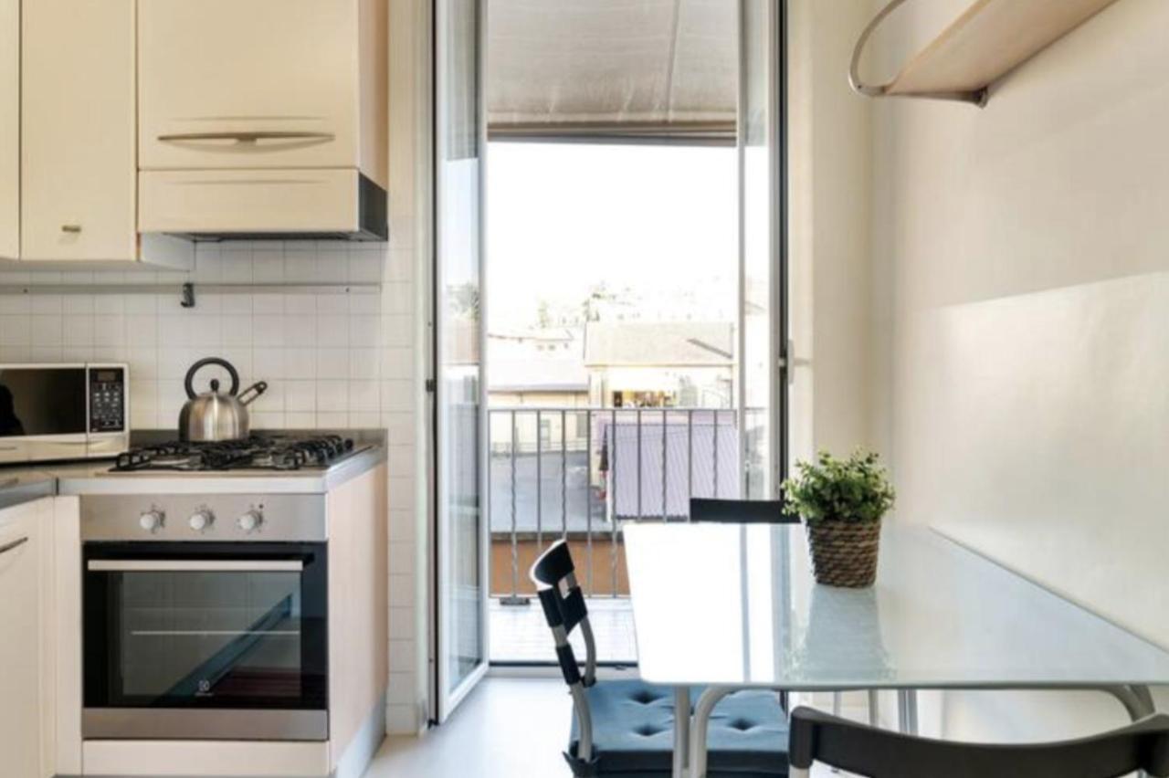 Sunny Flat In Elegant Building Close To Colosseum Rzym Zewnętrze zdjęcie
