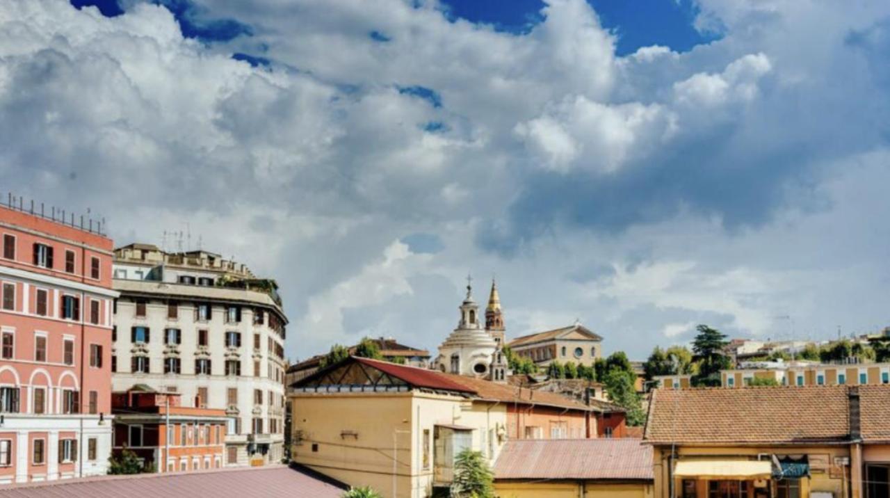Sunny Flat In Elegant Building Close To Colosseum Rzym Zewnętrze zdjęcie