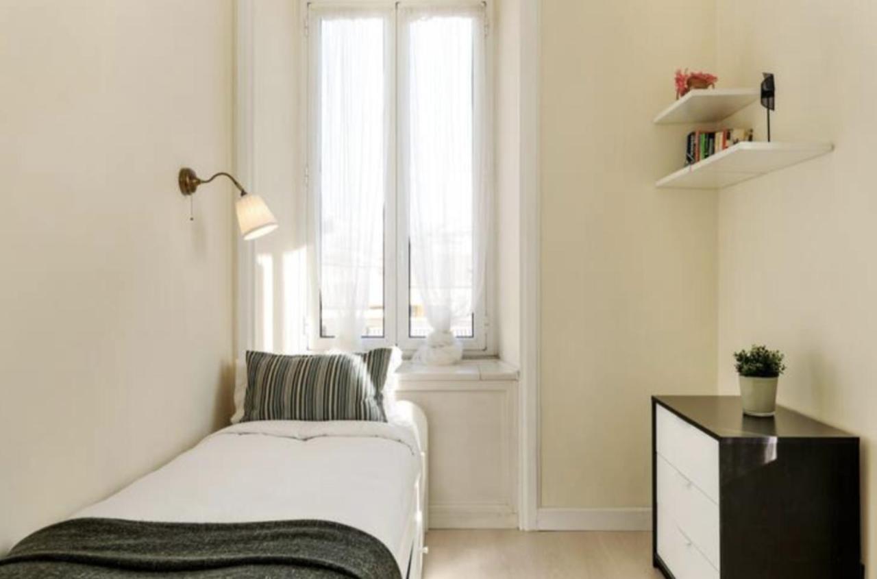 Sunny Flat In Elegant Building Close To Colosseum Rzym Zewnętrze zdjęcie